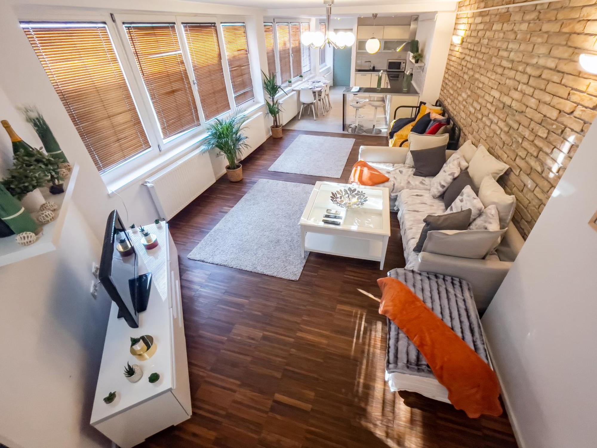 Luxurious Penthouse In The Heart Of Будапеща Екстериор снимка