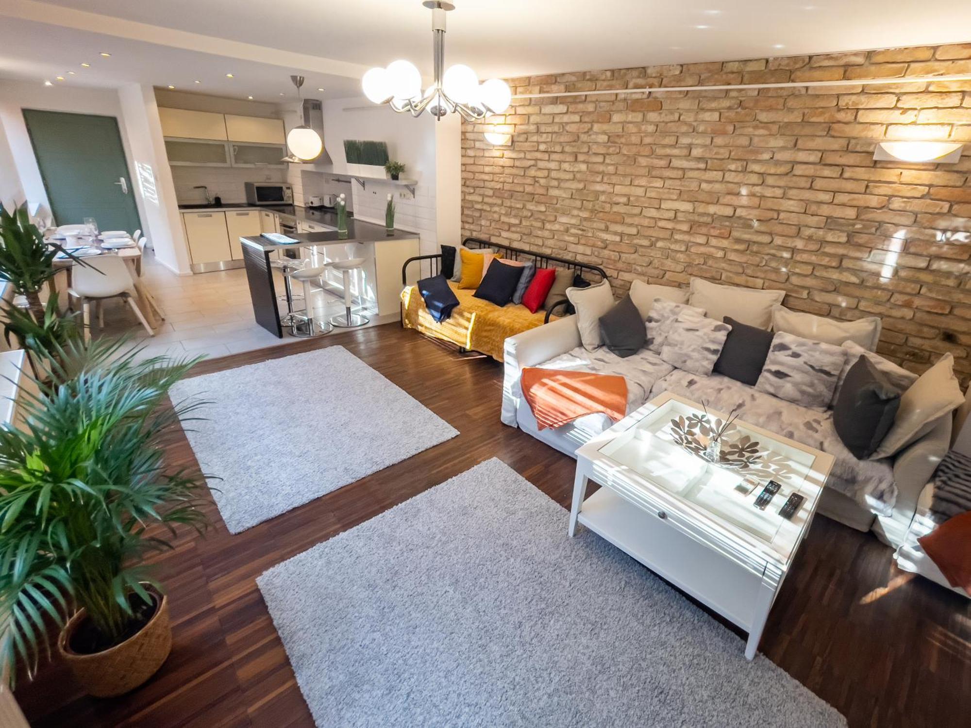Luxurious Penthouse In The Heart Of Будапеща Екстериор снимка