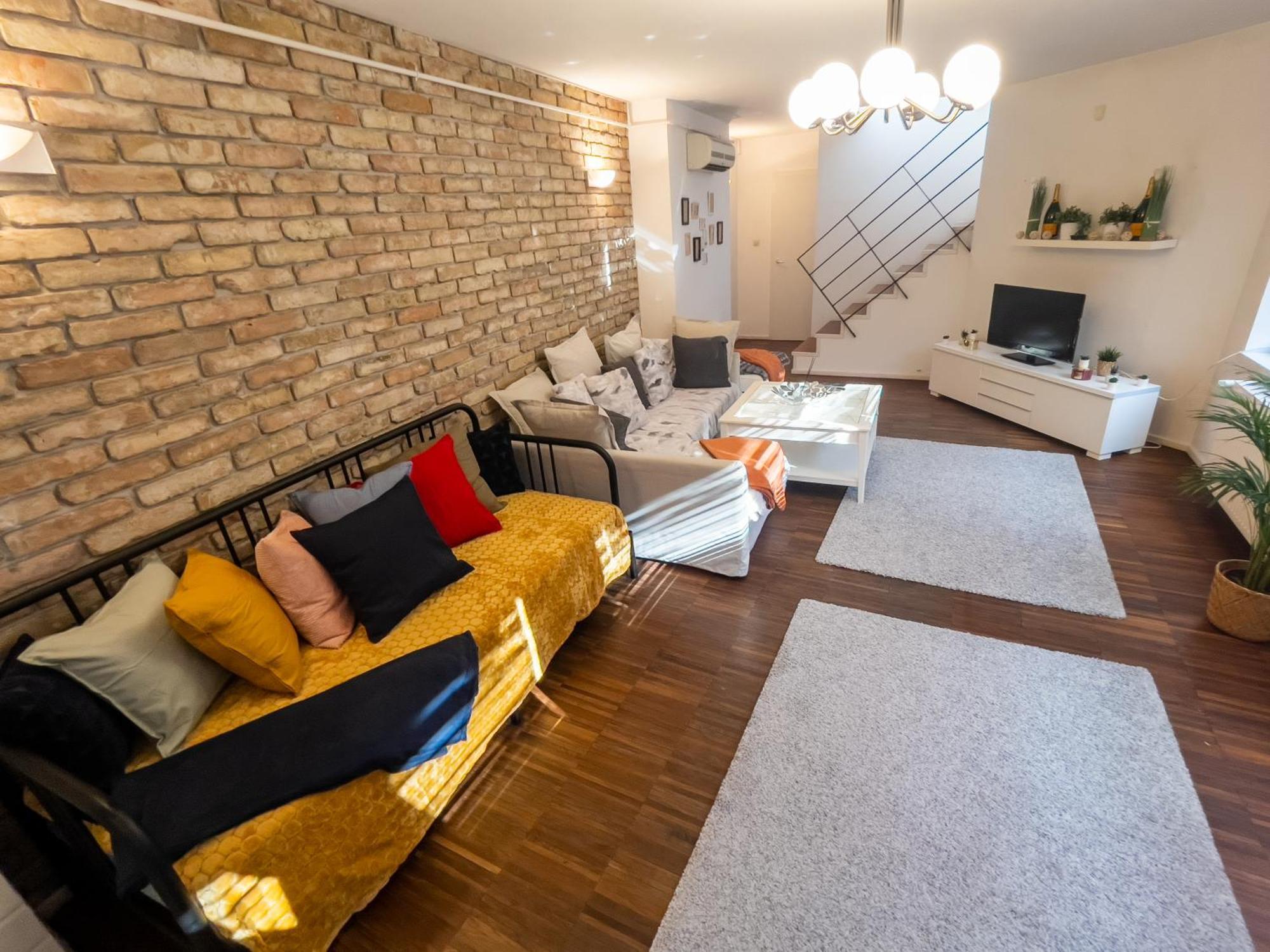 Luxurious Penthouse In The Heart Of Будапеща Екстериор снимка